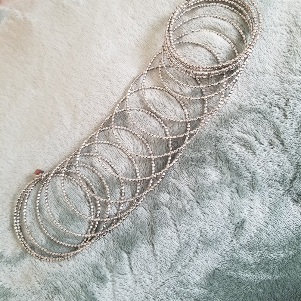 STELLA AND DOT Bardot Bracelet Seed Beads Square Nuggets Slinky Style Bangle - Picture 5 of 9